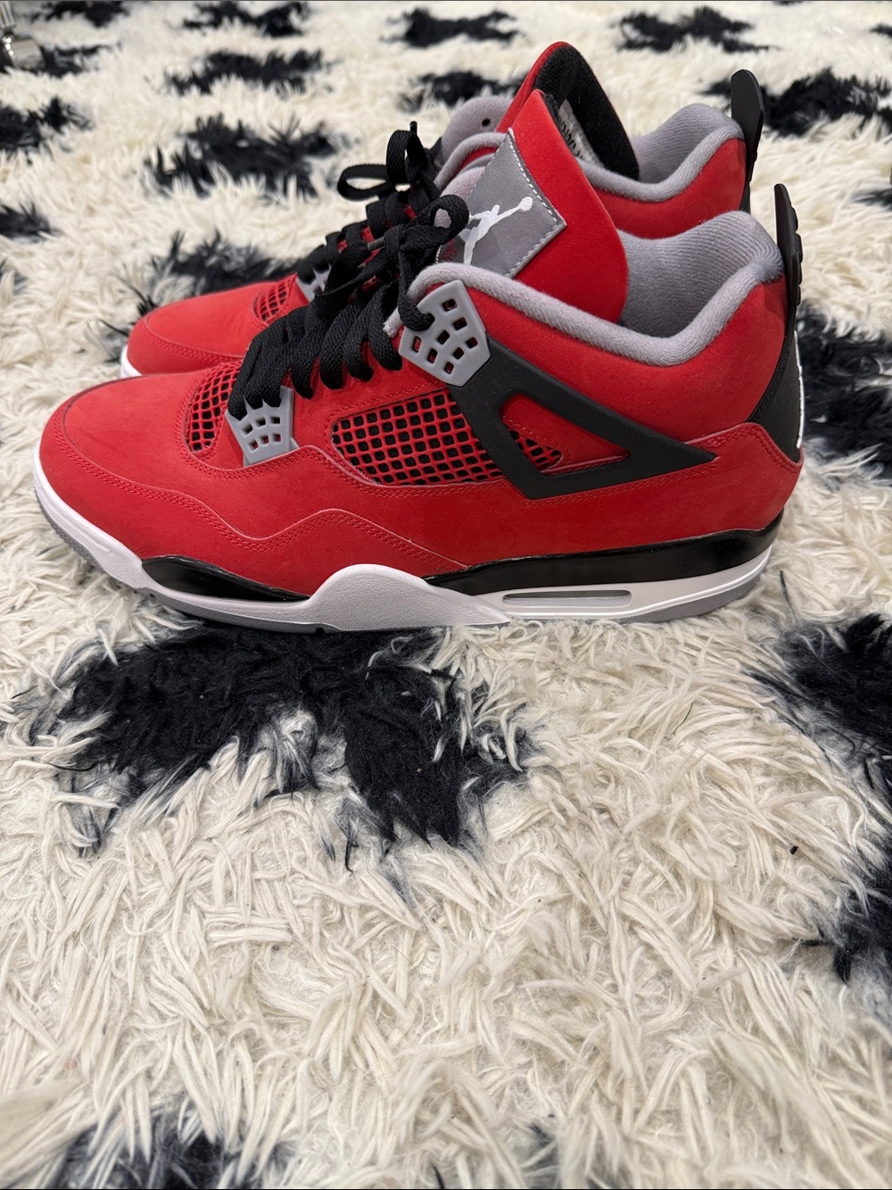 Air Jordan 4 Toro